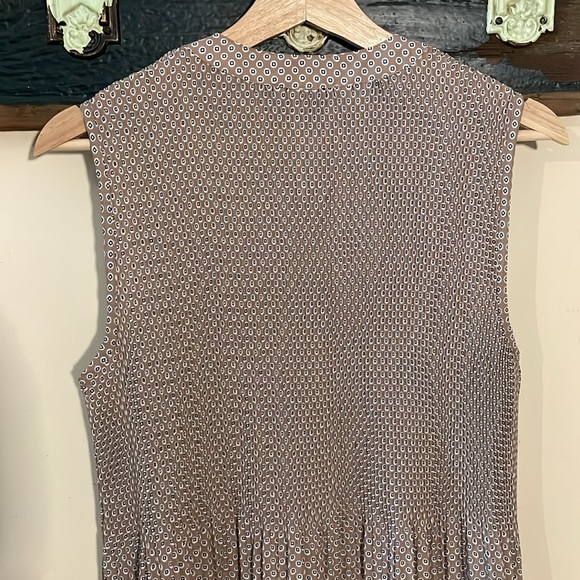 Adrianna Papell Sleeveless Peplum Blouse with Tie Front Size Medium - Picture 14 of 16